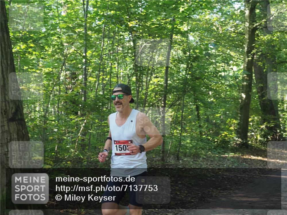 22.09.2024 - 32. Volkslauf durch das schöne Alstertal Miley Keyser http://msf.ph/oto/7137753 22.09.2024 10:16:00 Laufen 1503 meine-sportfotos.de