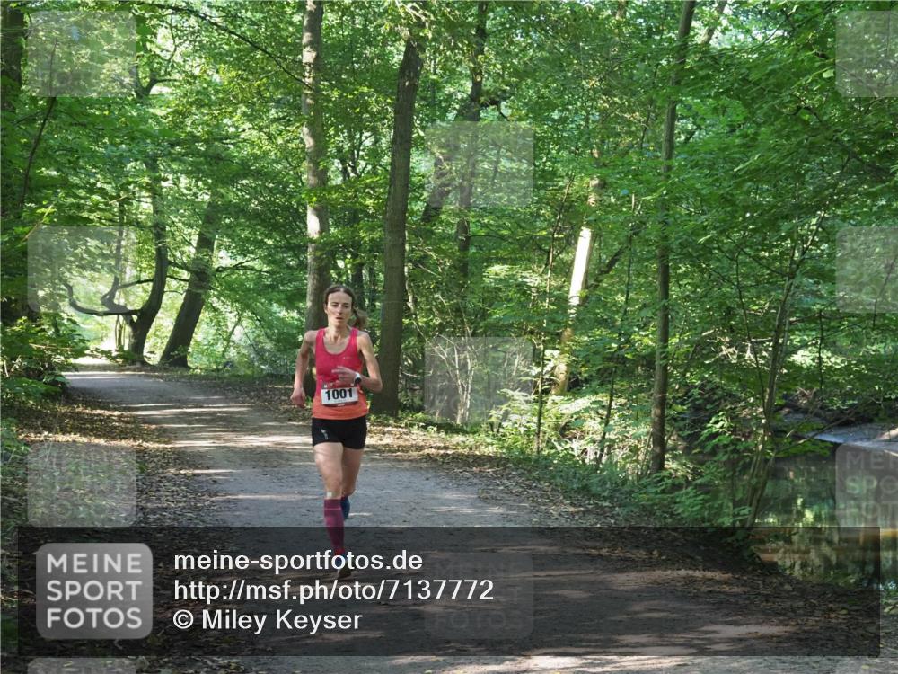 22.09.2024 - 32. Volkslauf durch das schöne Alstertal Miley Keyser http://msf.ph/oto/7137772 22.09.2024 10:15:39 Laufen 1001 meine-sportfotos.de