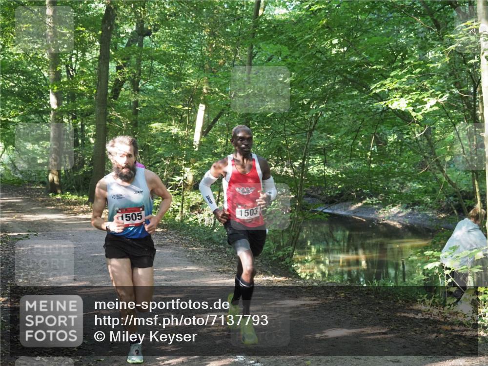 22.09.2024 - 32. Volkslauf durch das schöne Alstertal Miley Keyser http://msf.ph/oto/7137793 22.09.2024 10:14:41 Laufen 1001, 1505, 1503 meine-sportfotos.de
