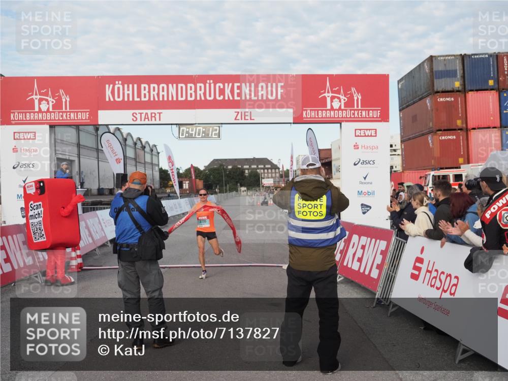 03.10.2024 - Köhlbrandbrückenlauf KatJ http://msf.ph/oto/7137827 03.10.2024 09:40:00 Ziel 3735 meine-sportfotos.de