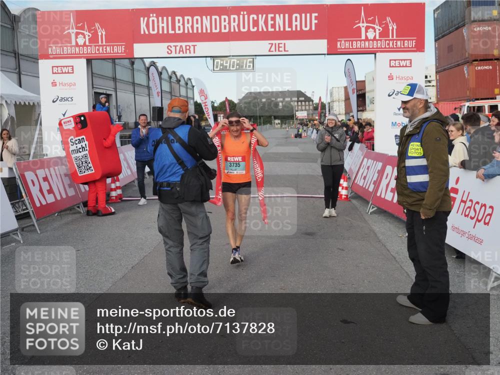 03.10.2024 - Köhlbrandbrückenlauf KatJ http://msf.ph/oto/7137828 03.10.2024 09:40:04 Ziel 3735 meine-sportfotos.de