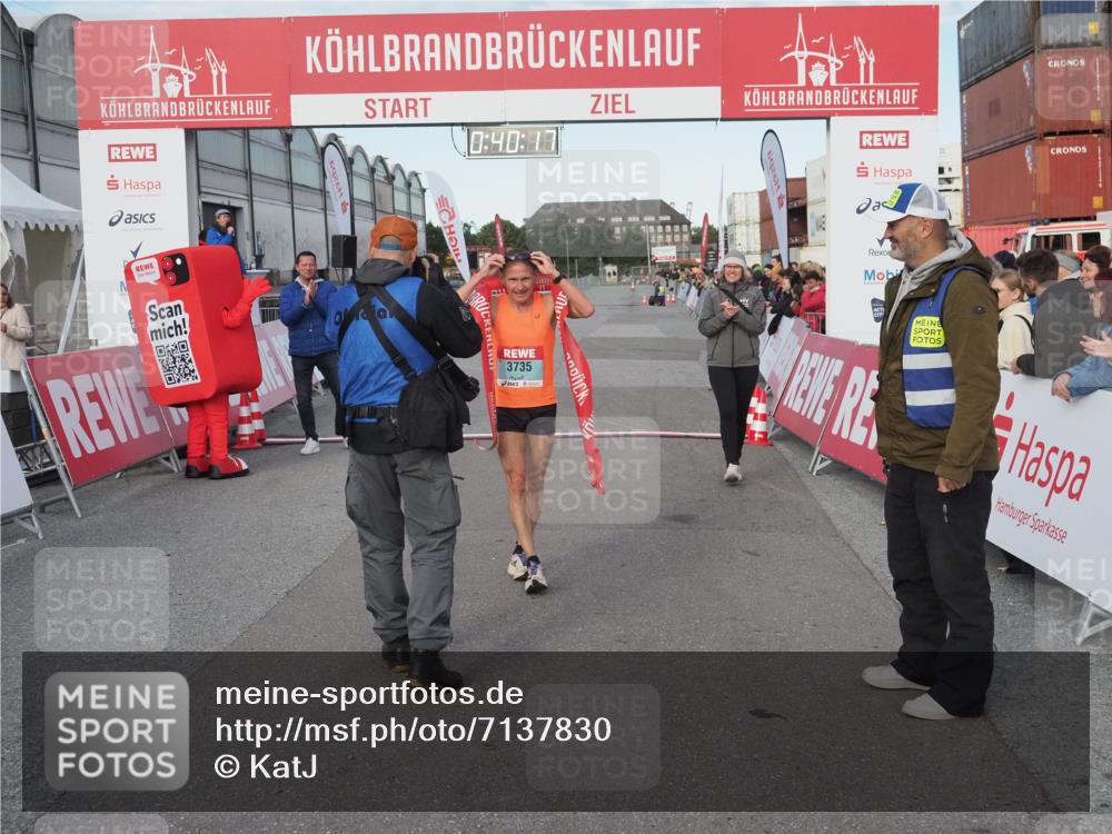 03.10.2024 - Köhlbrandbrückenlauf KatJ http://msf.ph/oto/7137830 03.10.2024 09:40:04 Ziel 3735 meine-sportfotos.de