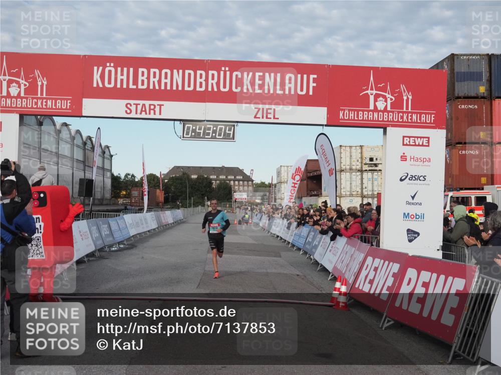 03.10.2024 - Köhlbrandbrückenlauf KatJ http://msf.ph/oto/7137853 03.10.2024 09:42:51 Ziel 1010 meine-sportfotos.de