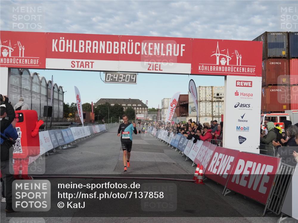 03.10.2024 - Köhlbrandbrückenlauf KatJ http://msf.ph/oto/7137858 03.10.2024 09:42:52 Ziel 1010 meine-sportfotos.de