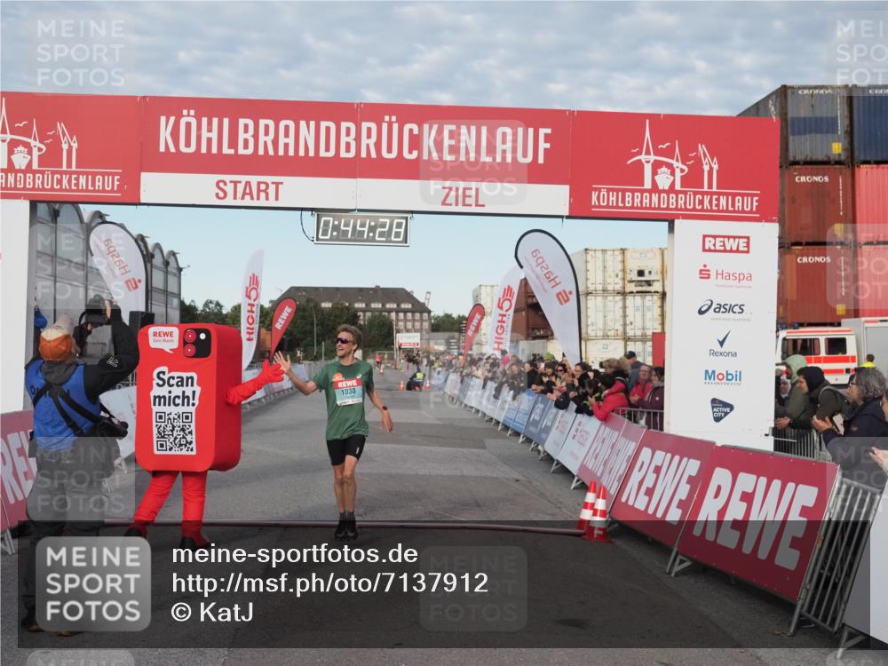 03.10.2024 - Köhlbrandbrückenlauf KatJ http://msf.ph/oto/7137912 03.10.2024 09:44:16 Ziel 1038 meine-sportfotos.de