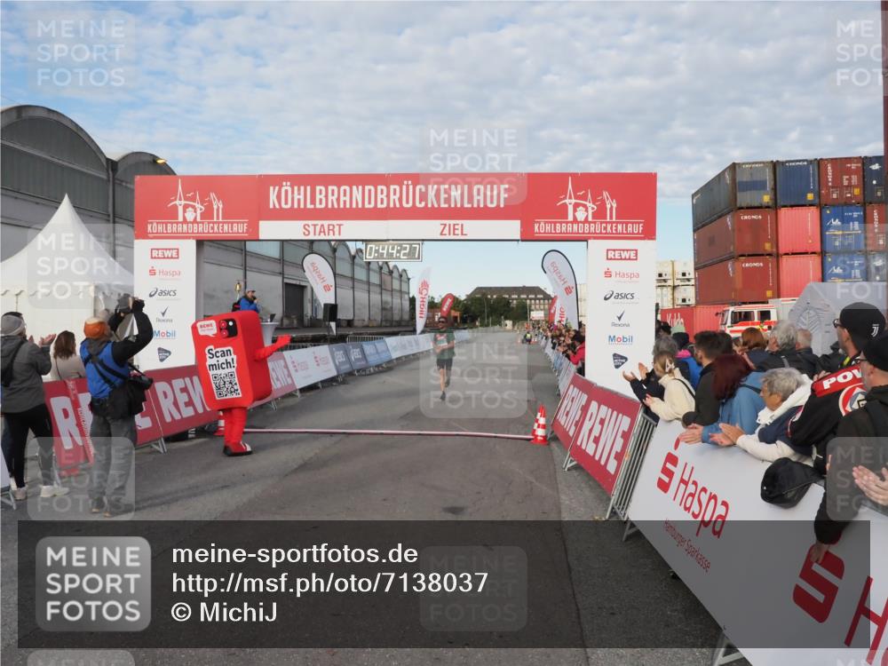 03.10.2024 - Köhlbrandbrückenlauf MichiJ http://msf.ph/oto/7138037 03.10.2024 09:44:14 Ziel 1038 meine-sportfotos.de