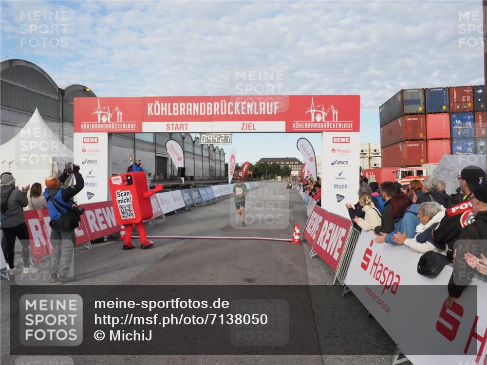03.10.2024 - Köhlbrandbrückenlauf MichiJ http://msf.ph/oto/7138050 03.10.2024 09:44:14 Ziel 1038 meine-sportfotos.de