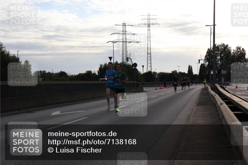 03.10.2024 - Köhlbrandbrückenlauf Luisa Fischer http://msf.ph/oto/7138168 03.10.2024 09:09:41 Position 3 1011 meine-sportfotos.de