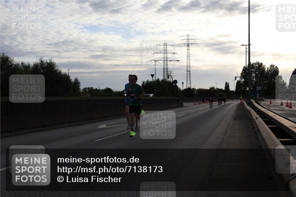 03.10.2024 - Köhlbrandbrückenlauf Luisa Fischer http://msf.ph/oto/7138173 03.10.2024 09:09:42 Position 3  meine-sportfotos.de