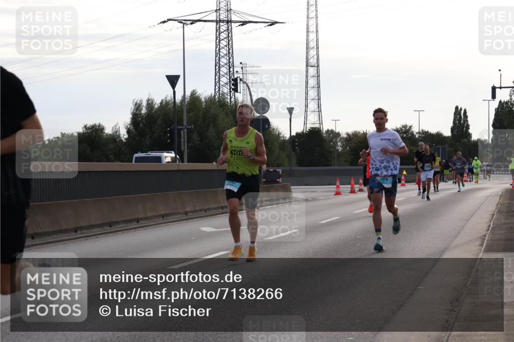 03.10.2024 - Köhlbrandbrückenlauf Luisa Fischer http://msf.ph/oto/7138266 03.10.2024 09:10:21 Position 3 100, 1074 meine-sportfotos.de