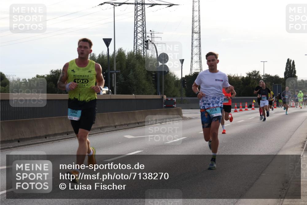 03.10.2024 - Köhlbrandbrückenlauf Luisa Fischer http://msf.ph/oto/7138270 03.10.2024 09:10:22 Position 3 100, 1042, 6, 1074 meine-sportfotos.de