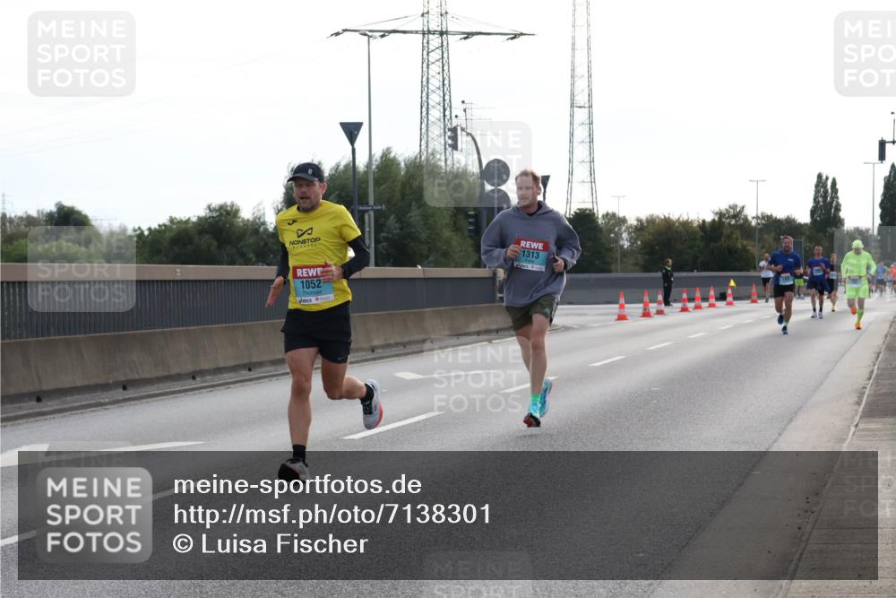 03.10.2024 - Köhlbrandbrückenlauf Luisa Fischer http://msf.ph/oto/7138301 03.10.2024 09:10:33 Position 3 1052, 1313 meine-sportfotos.de