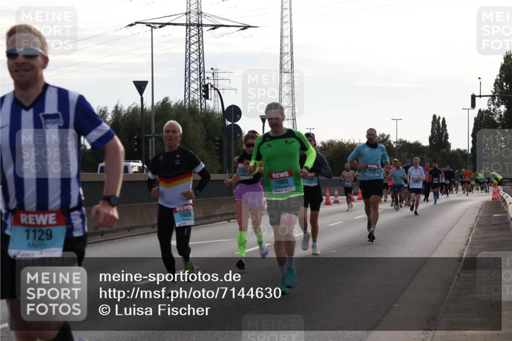03.10.2024 - Köhlbrandbrückenlauf Luisa Fischer http://msf.ph/oto/7144630 03.10.2024 09:11:40 Position 3 1129, 1029, 1260, 1248, 1065, 1198 meine-sportfotos.de