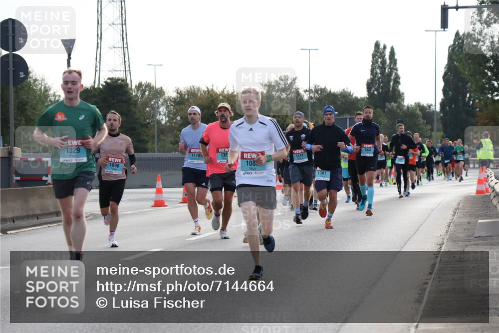 03.10.2024 - Köhlbrandbrückenlauf Luisa Fischer http://msf.ph/oto/7144664 03.10.2024 09:11:45 Position 3 1329, 1098, 1176, 136, 108, 1141, 1301, 1334 meine-sportfotos.de