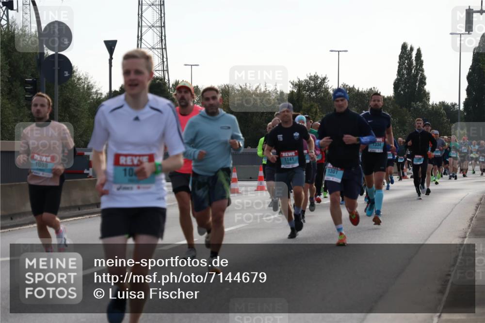 03.10.2024 - Köhlbrandbrückenlauf Luisa Fischer http://msf.ph/oto/7144679 03.10.2024 09:11:47 Position 3 1141, 1301, 1098, 10, 1334, 1109 meine-sportfotos.de