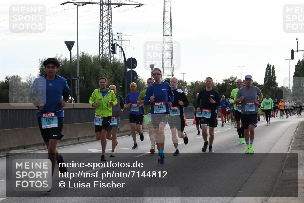 03.10.2024 - Köhlbrandbrückenlauf Luisa Fischer http://msf.ph/oto/7144812 03.10.2024 09:12:03 Position 3 1121, 1250, 62, 02, 1493, 1413, 1307, 10, 1068, 1437 meine-sportfotos.de