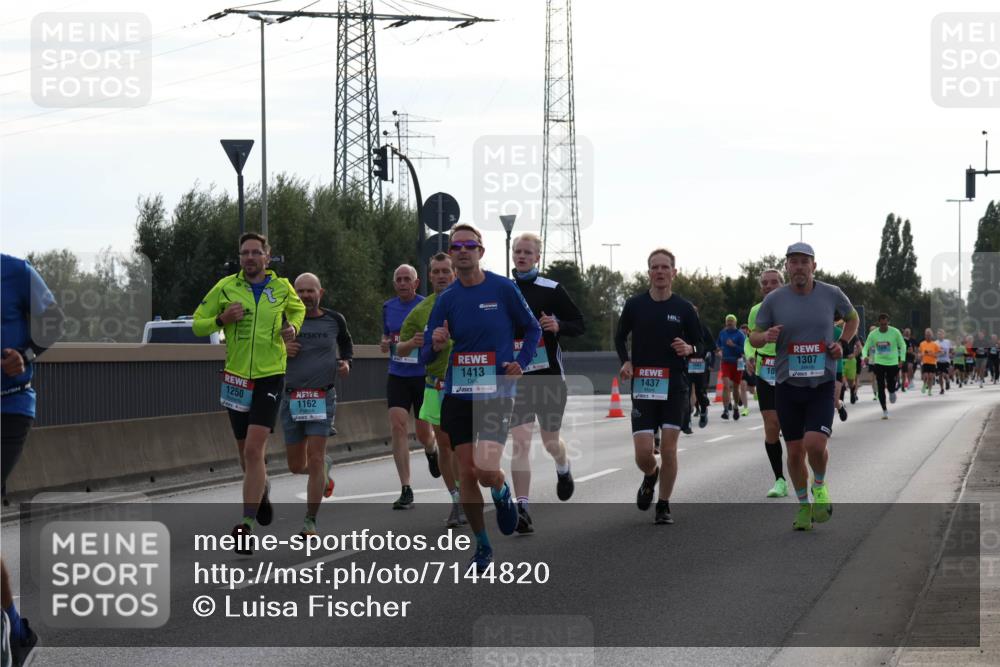 03.10.2024 - Köhlbrandbrückenlauf Luisa Fischer http://msf.ph/oto/7144820 03.10.2024 09:12:03 Position 3 1250, 1162, 1413, 10, 1437, 1307 meine-sportfotos.de
