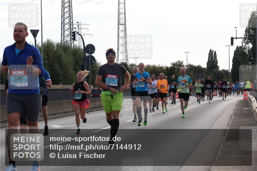 03.10.2024 - Köhlbrandbrückenlauf Luisa Fischer http://msf.ph/oto/7144912 03.10.2024 09:12:16 Position 3 1349, 1193, 1114, 1132, 1217, 1268 meine-sportfotos.de