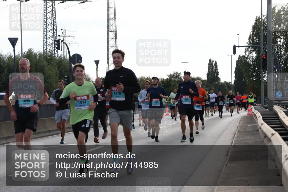 03.10.2024 - Köhlbrandbrückenlauf Luisa Fischer http://msf.ph/oto/7144985 03.10.2024 09:12:28 Position 3 1096, 1914, 1270, 1680, 121, 1743, 075, 1462 meine-sportfotos.de