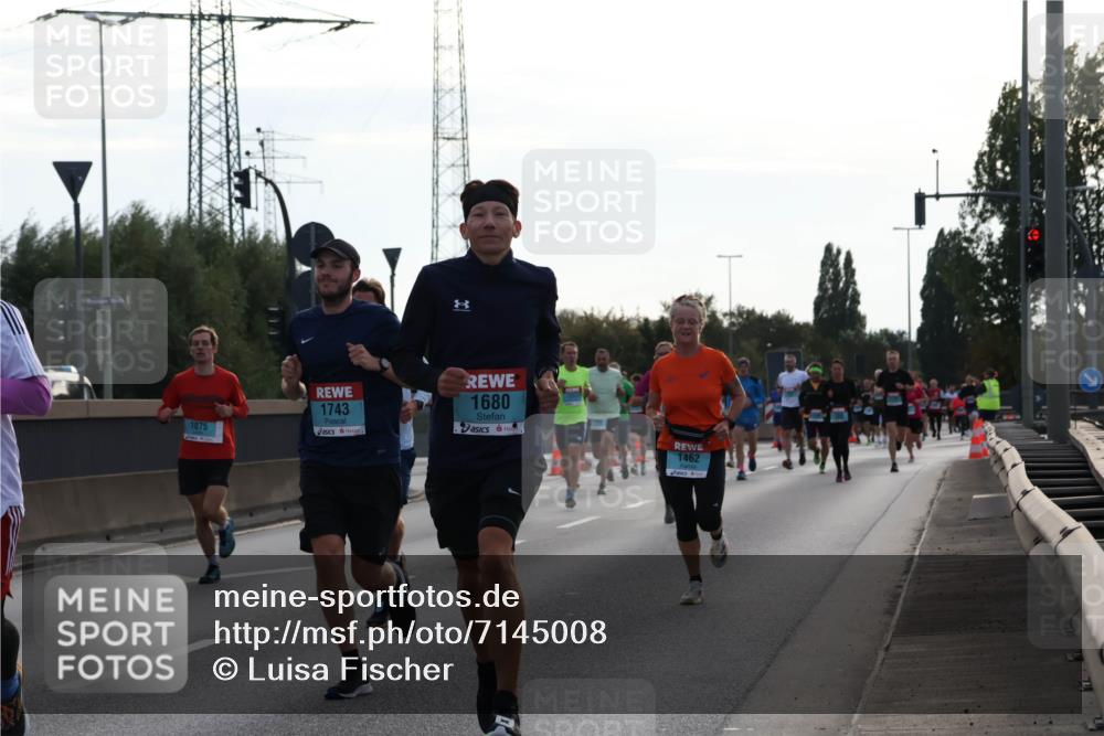 03.10.2024 - Köhlbrandbrückenlauf Luisa Fischer http://msf.ph/oto/7145008 03.10.2024 09:12:31 Position 3 1743, 1075, 1680, 1462 meine-sportfotos.de