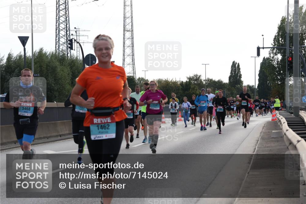 03.10.2024 - Köhlbrandbrückenlauf Luisa Fischer http://msf.ph/oto/7145024 03.10.2024 09:12:34 Position 3 2014, 3468, 6, 1455, 1242, 1344, 1462, 1229 meine-sportfotos.de