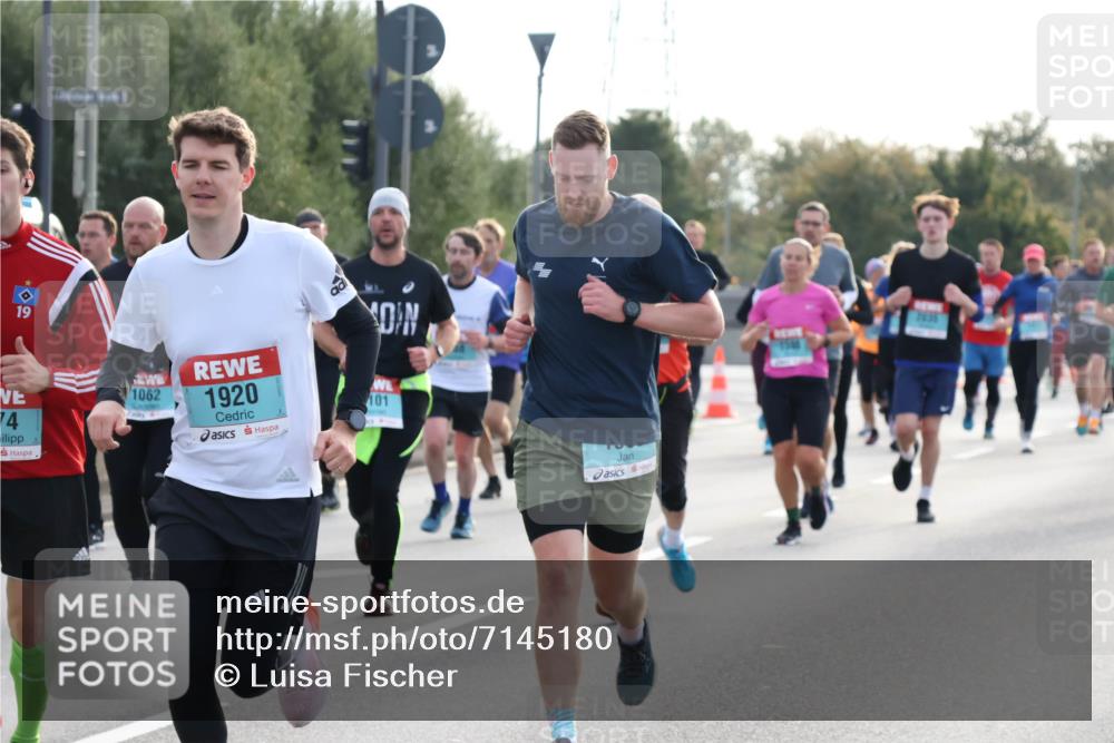 03.10.2024 - Köhlbrandbrückenlauf Luisa Fischer http://msf.ph/oto/7145180 03.10.2024 09:13:35 Position 3 669, 19, 74, 1062, 1920, 101, 2035 meine-sportfotos.de