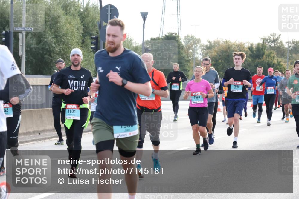 03.10.2024 - Köhlbrandbrückenlauf Luisa Fischer http://msf.ph/oto/7145181 03.10.2024 09:13:35 Position 3 62, 1101, 1500, 1456, 1598, 2035, 1412 meine-sportfotos.de