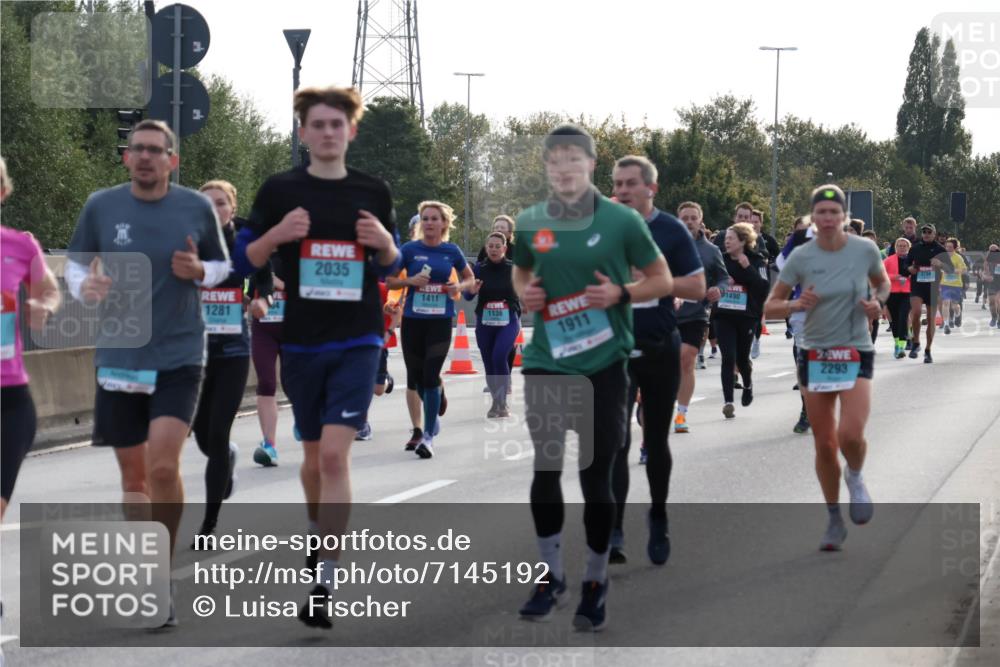 03.10.2024 - Köhlbrandbrückenlauf Luisa Fischer http://msf.ph/oto/7145192 03.10.2024 09:13:39 Position 3 1281, 2035, 1411, 1136, 1911, 1490, 2293, 3734 meine-sportfotos.de