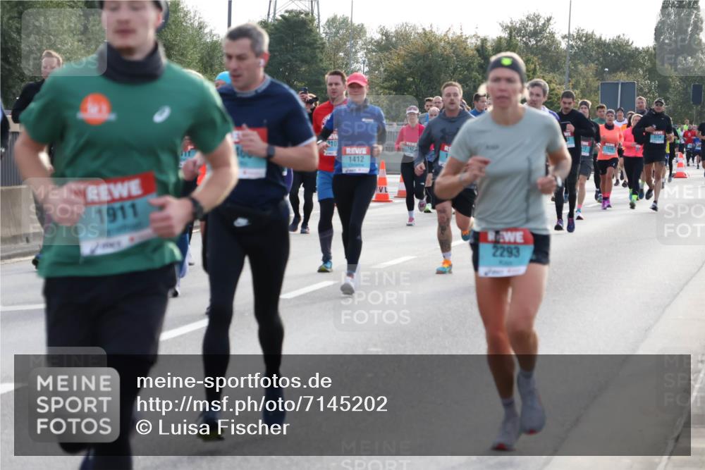 03.10.2024 - Köhlbrandbrückenlauf Luisa Fischer http://msf.ph/oto/7145202 03.10.2024 09:13:41 Position 3 1911, 10, 1412, 142, 2293, 3734 meine-sportfotos.de