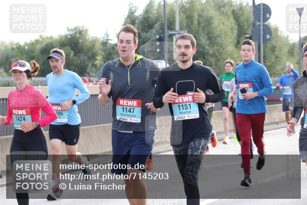 03.10.2024 - Köhlbrandbrückenlauf Luisa Fischer http://msf.ph/oto/7145203 03.10.2024 09:13:52 Position 3 1424, 595, 1147, 1151, 5 meine-sportfotos.de