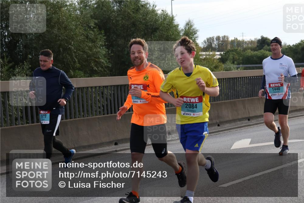 03.10.2024 - Köhlbrandbrückenlauf Luisa Fischer http://msf.ph/oto/7145243 03.10.2024 09:14:03 Position 3 1519, 2084, 1440 meine-sportfotos.de