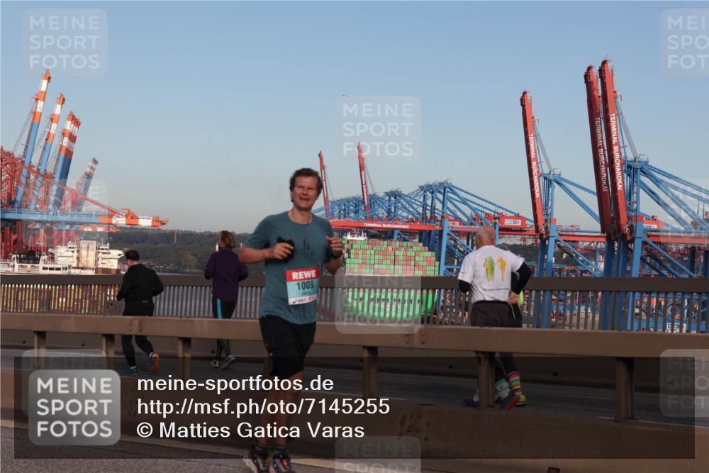 03.10.2024 - Köhlbrandbrückenlauf Matties Gatica Varas http://msf.ph/oto/7145255 03.10.2024 09:42:18 Position 2 1009 meine-sportfotos.de