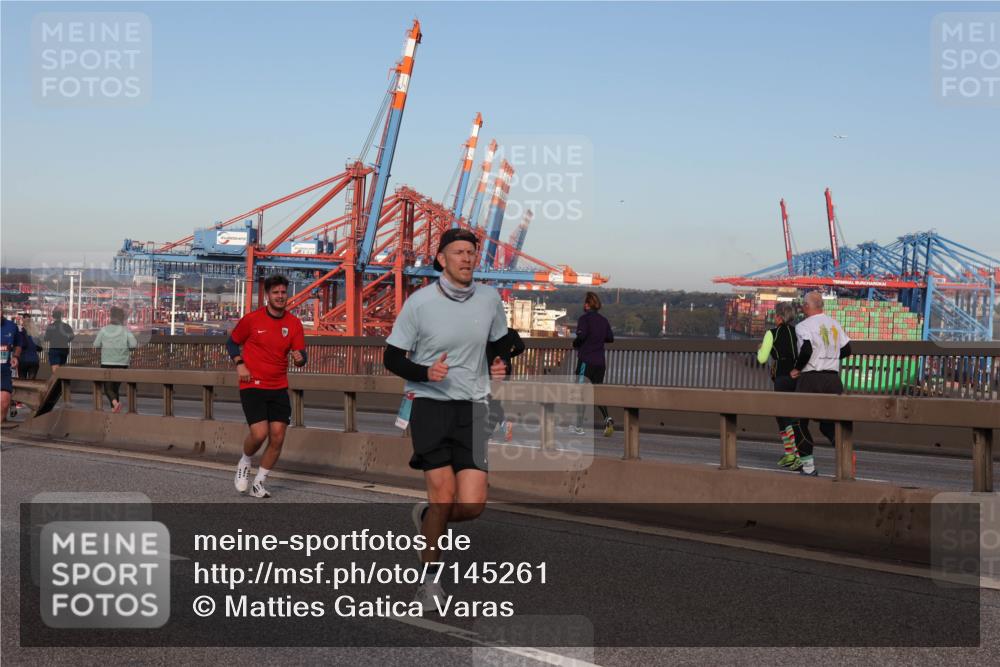 03.10.2024 - Köhlbrandbrückenlauf Matties Gatica Varas http://msf.ph/oto/7145261 03.10.2024 09:42:19 Position 2  meine-sportfotos.de