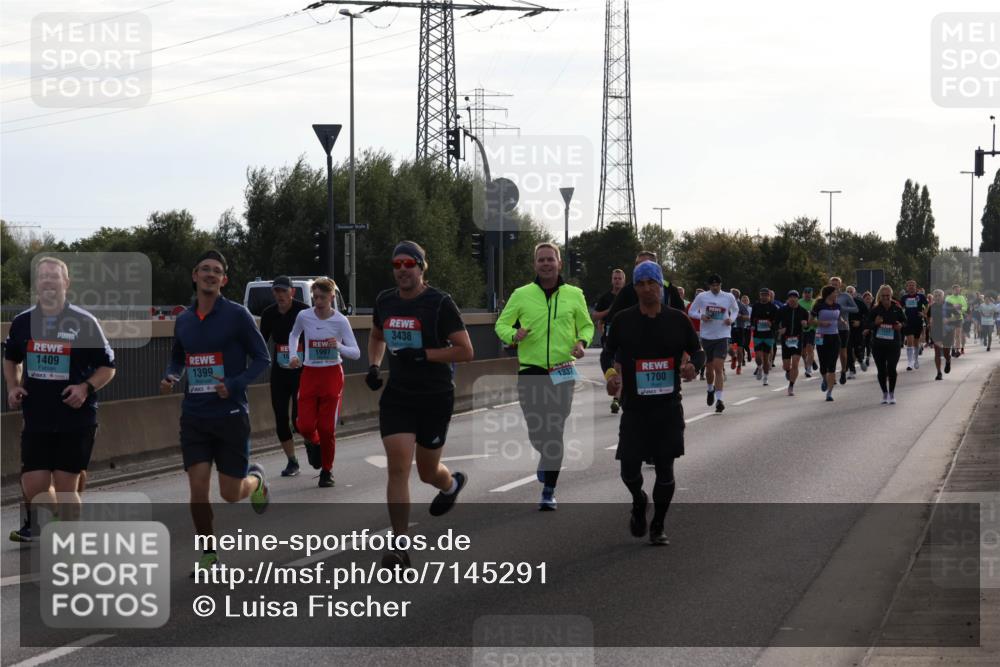 03.10.2024 - Köhlbrandbrückenlauf Luisa Fischer http://msf.ph/oto/7145291 03.10.2024 09:14:17 Position 3 3438, 1997, 1399, 1409, 1337, 1700 meine-sportfotos.de