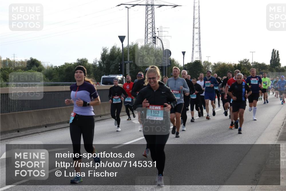 03.10.2024 - Köhlbrandbrückenlauf Luisa Fischer http://msf.ph/oto/7145331 03.10.2024 09:14:27 Position 3 1421, 1477, 1103, 1547, 1676, 1649, 1144 meine-sportfotos.de