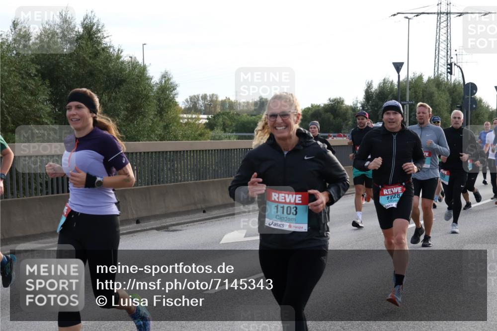 03.10.2024 - Köhlbrandbrückenlauf Luisa Fischer http://msf.ph/oto/7145343 03.10.2024 09:14:28 Position 3 1103, 1728 meine-sportfotos.de