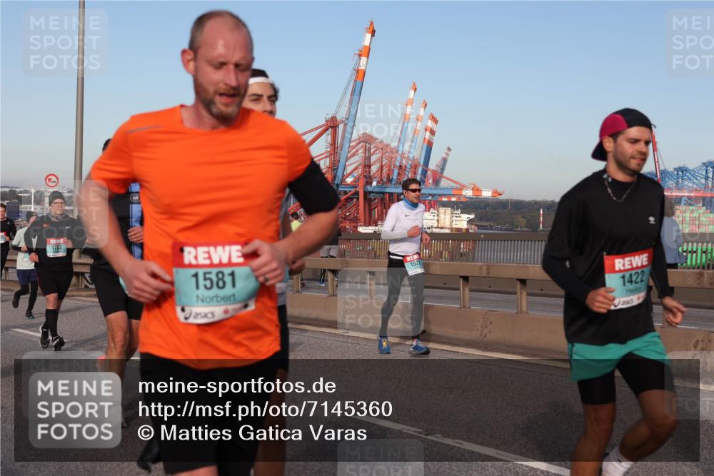 03.10.2024 - Köhlbrandbrückenlauf Matties Gatica Varas http://msf.ph/oto/7145360 03.10.2024 09:42:31 Position 2 1762, 1581, 152, 1422 meine-sportfotos.de