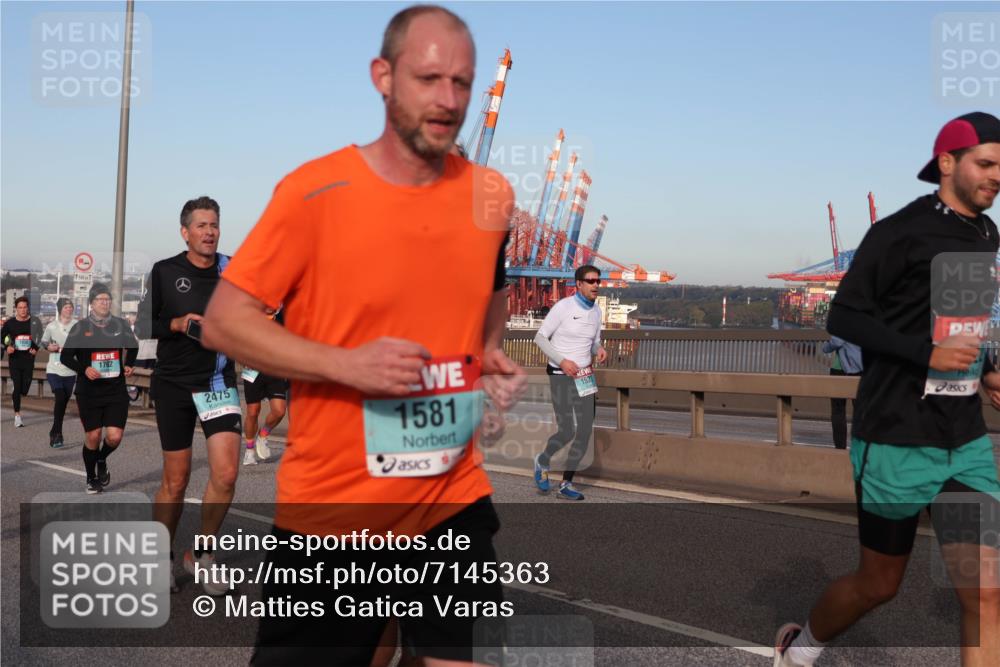 03.10.2024 - Köhlbrandbrückenlauf Matties Gatica Varas http://msf.ph/oto/7145363 03.10.2024 09:42:31 Position 2 500, 1762, 2475, 1581, 1522 meine-sportfotos.de