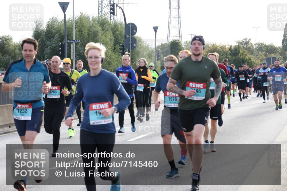 03.10.2024 - Köhlbrandbrückenlauf Luisa Fischer http://msf.ph/oto/7145460 03.10.2024 09:14:47 Position 3 1232, 1253, 19, 1, 1710, 1912, 1762, 01, 1976, 96, 15, 1719 meine-sportfotos.de