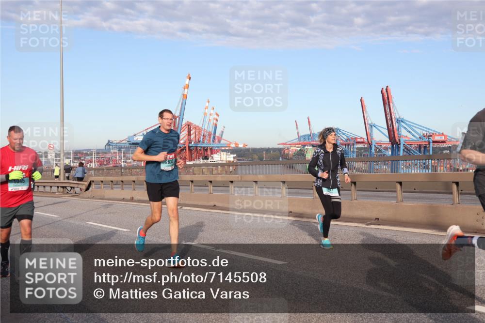 03.10.2024 - Köhlbrandbrückenlauf Matties Gatica Varas http://msf.ph/oto/7145508 03.10.2024 09:42:41 Position 2 1045, 2633 meine-sportfotos.de