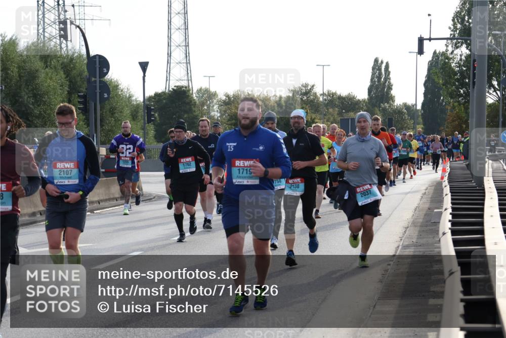 03.10.2024 - Köhlbrandbrückenlauf Luisa Fischer http://msf.ph/oto/7145526 03.10.2024 09:14:54 Position 3 32, 1762, 15, 1259, 2107, 8, 1719, 750, 2138, 2037 meine-sportfotos.de