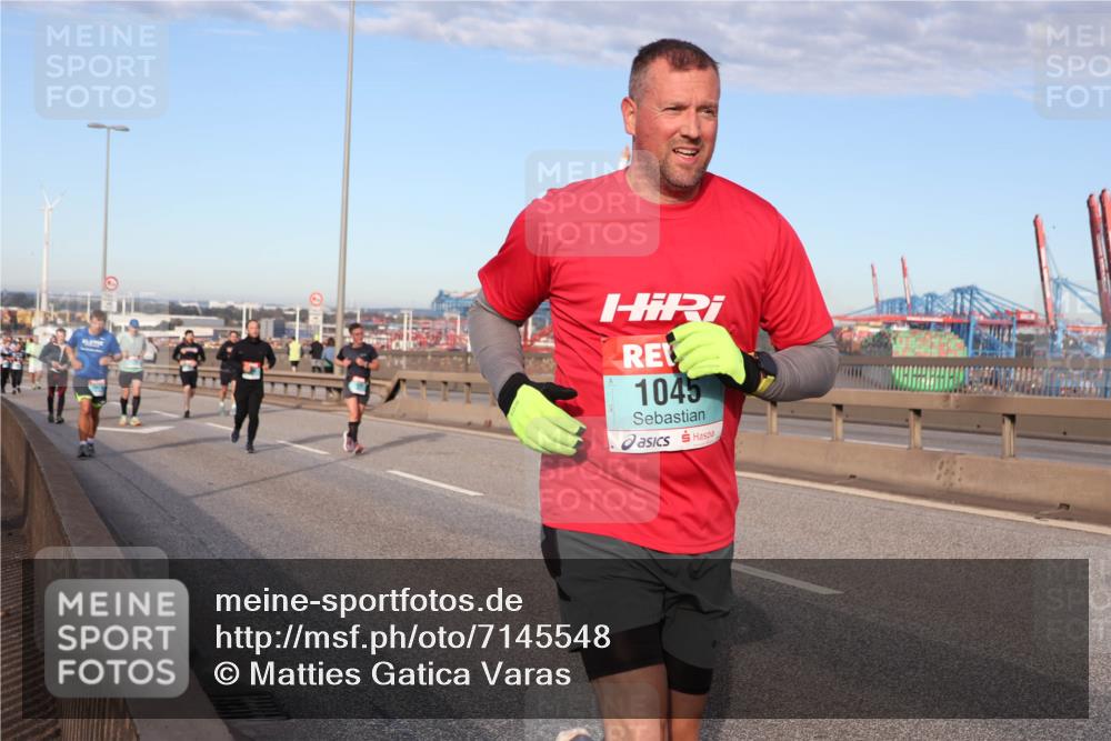 03.10.2024 - Köhlbrandbrückenlauf Matties Gatica Varas http://msf.ph/oto/7145548 03.10.2024 09:42:43 Position 2 1045 meine-sportfotos.de