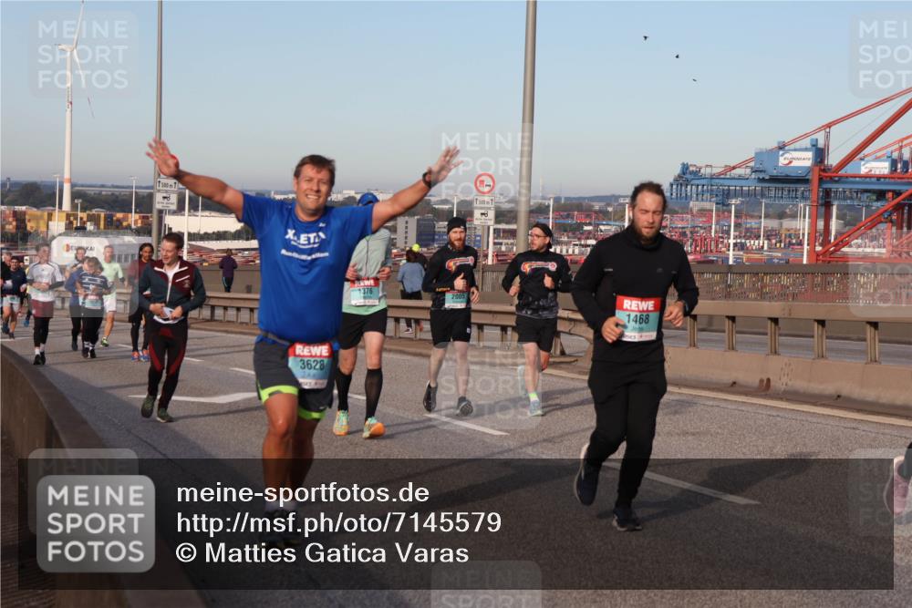 03.10.2024 - Köhlbrandbrückenlauf Matties Gatica Varas http://msf.ph/oto/7145579 03.10.2024 09:42:46 Position 2 1500, 3628, 1376, 2005, 500, 1, 8, 1468 meine-sportfotos.de