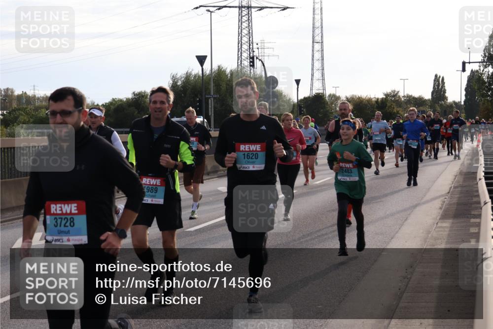 03.10.2024 - Köhlbrandbrückenlauf Luisa Fischer http://msf.ph/oto/7145696 03.10.2024 09:15:32 Position 3 1620, 2483, 3728, 1989, 2057 meine-sportfotos.de