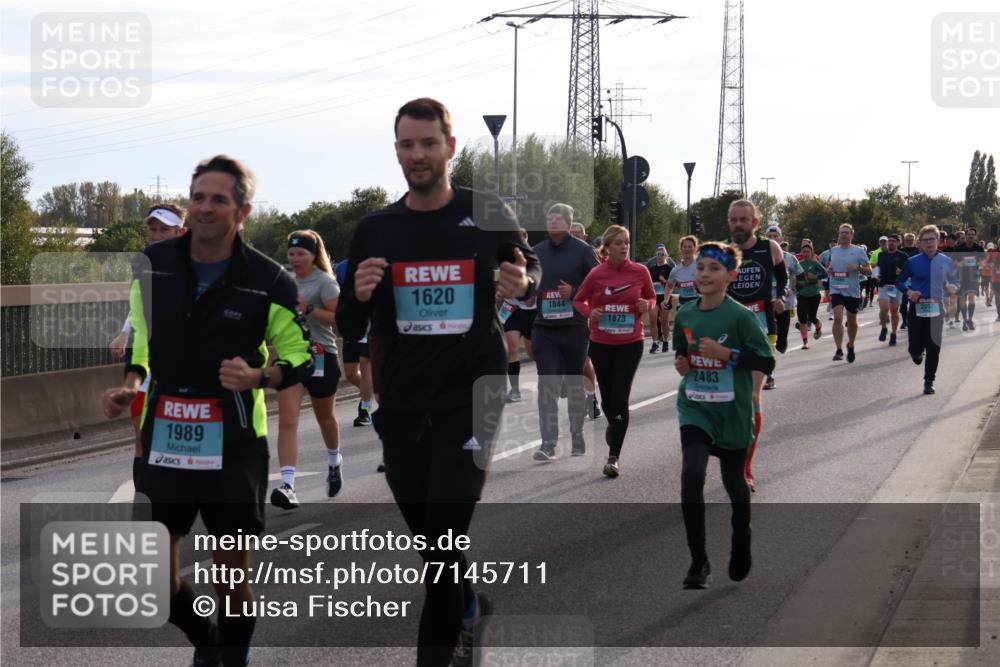 03.10.2024 - Köhlbrandbrückenlauf Luisa Fischer http://msf.ph/oto/7145711 03.10.2024 09:15:32 Position 3 1989, 1620, 1844, 1873, 2483, 2057 meine-sportfotos.de