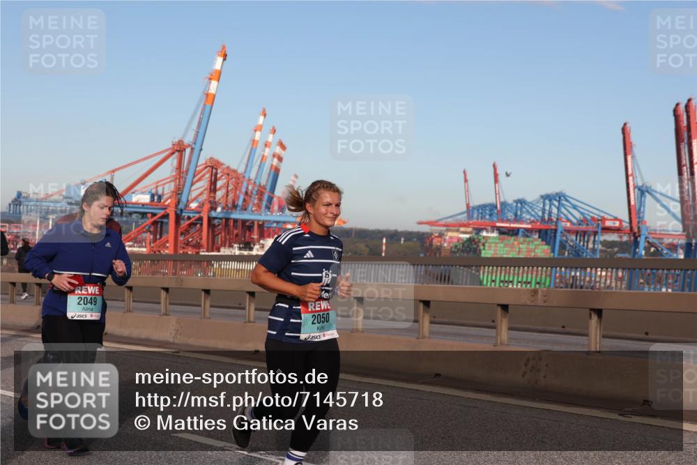 03.10.2024 - Köhlbrandbrückenlauf Matties Gatica Varas http://msf.ph/oto/7145718 03.10.2024 09:42:57 Position 2 2049, 2050 meine-sportfotos.de