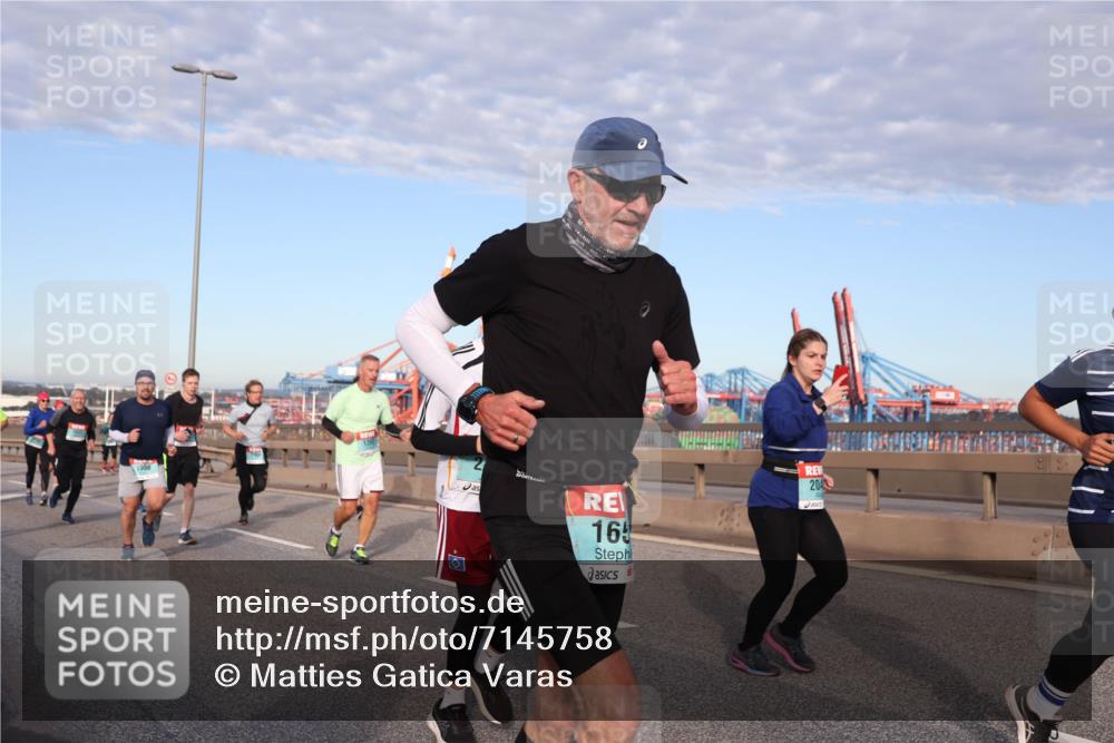 03.10.2024 - Köhlbrandbrückenlauf Matties Gatica Varas http://msf.ph/oto/7145758 03.10.2024 09:42:59 Position 2 1996, 16, 204 meine-sportfotos.de