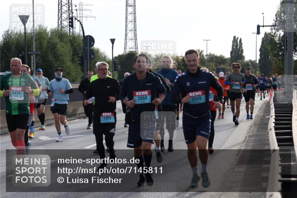 03.10.2024 - Köhlbrandbrückenlauf Luisa Fischer http://msf.ph/oto/7145811 03.10.2024 09:15:41 Position 3 1679, 1929, 1936, 1948, 2058, 2059 meine-sportfotos.de