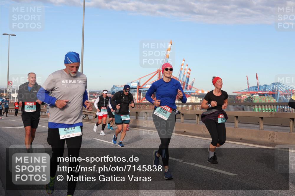 03.10.2024 - Köhlbrandbrückenlauf Matties Gatica Varas http://msf.ph/oto/7145838 03.10.2024 09:43:05 Position 2 2098, 2910, 1794, 1666, 1708, 356 meine-sportfotos.de