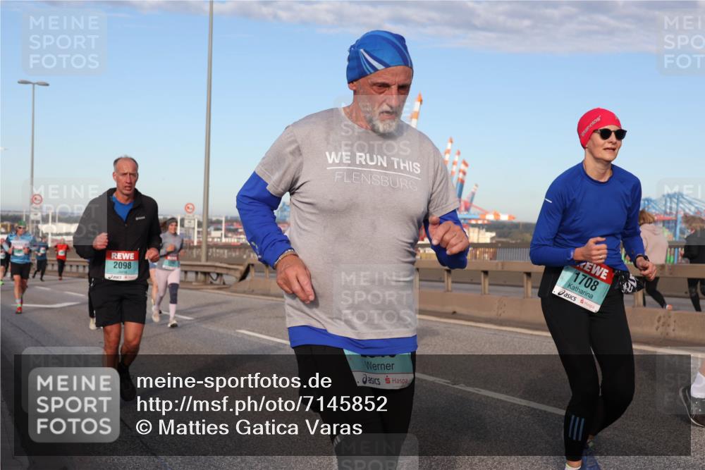 03.10.2024 - Köhlbrandbrückenlauf Matties Gatica Varas http://msf.ph/oto/7145852 03.10.2024 09:43:05 Position 2 2098, 1708 meine-sportfotos.de